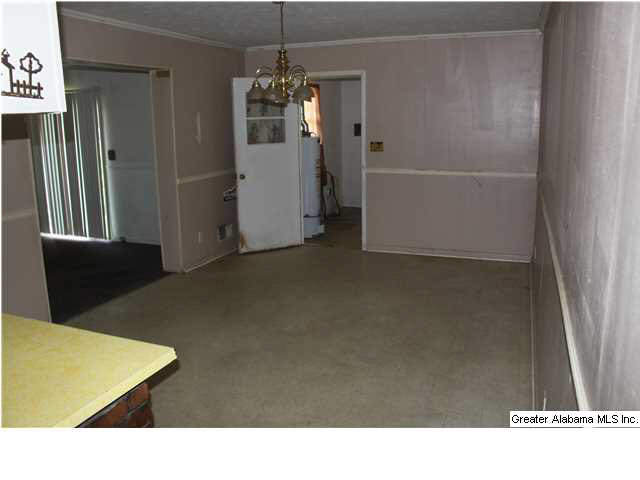 220 Patricia Road Anniston, AL 36206 - Photo 5 of 19