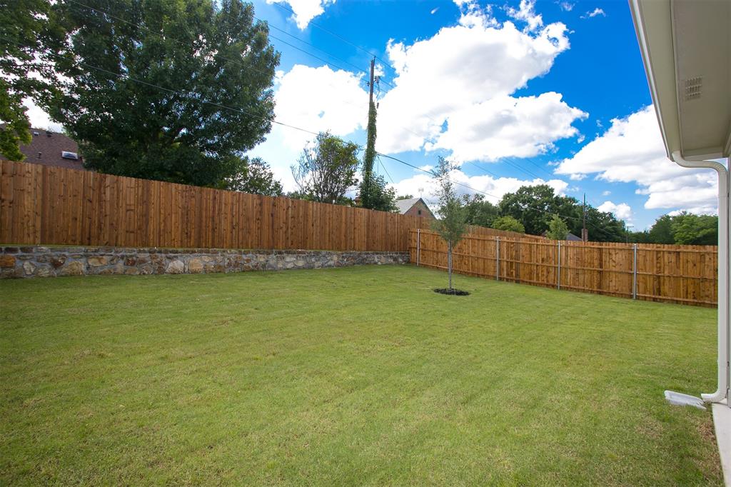 404 Castle Road Sherman, TX 75092 - Photo 24 of 25 a view of swimming pool