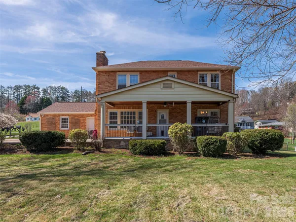 $579,999 | 20 Zemery Lane, Waynesville, NC 28786