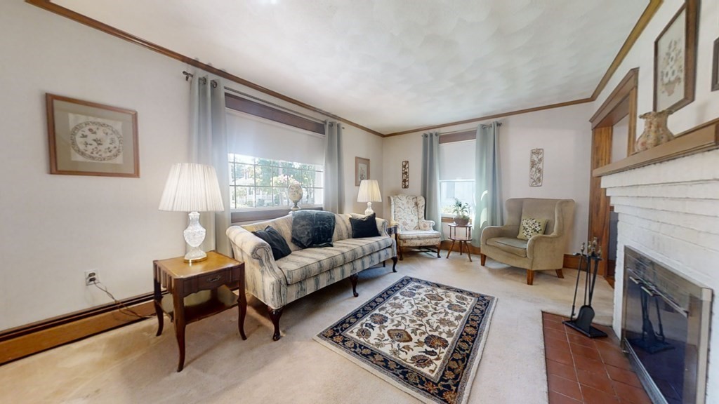 34 Edwin Road Waltham, MA 02453 - Photo 4 of 20 Gallery Image 4
