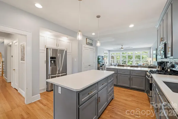 $749,900 | 551 7th Street Northwest, Hickory, NC 28601