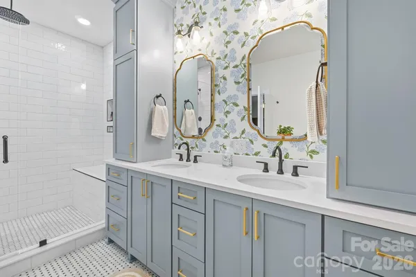 $749,900 | 551 7th Street Northwest, Hickory, NC 28601
