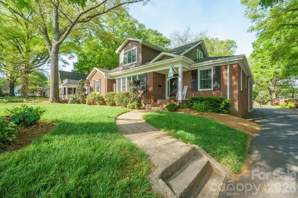 $749,900 | 551 7th Street Northwest, Hickory, NC 28601