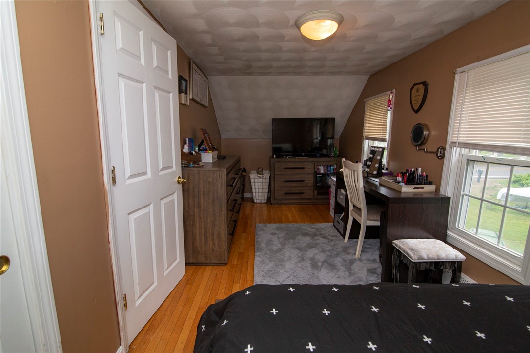 369 Chopmist Hill Road Glocester, RI 02814 - Photo 17 of 19