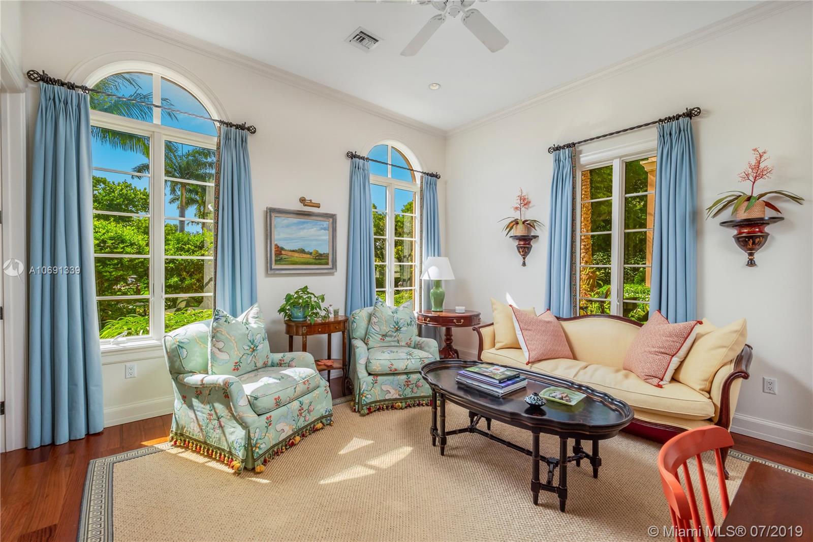 441 Island Drive Key Biscayne, FL 33149 - Photo 13 of 47 LIBRARY