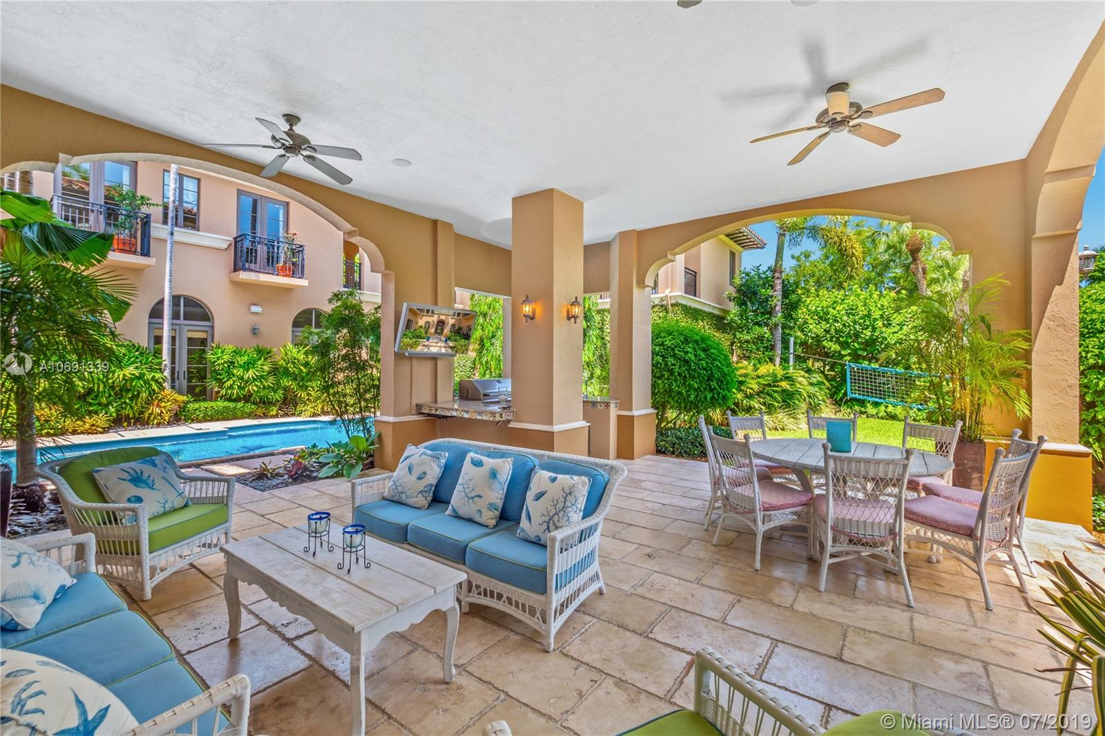 441 Island Drive Key Biscayne, FL 33149 - Photo 17 of 47 COVERED PATIO OFF YARD AND POOL