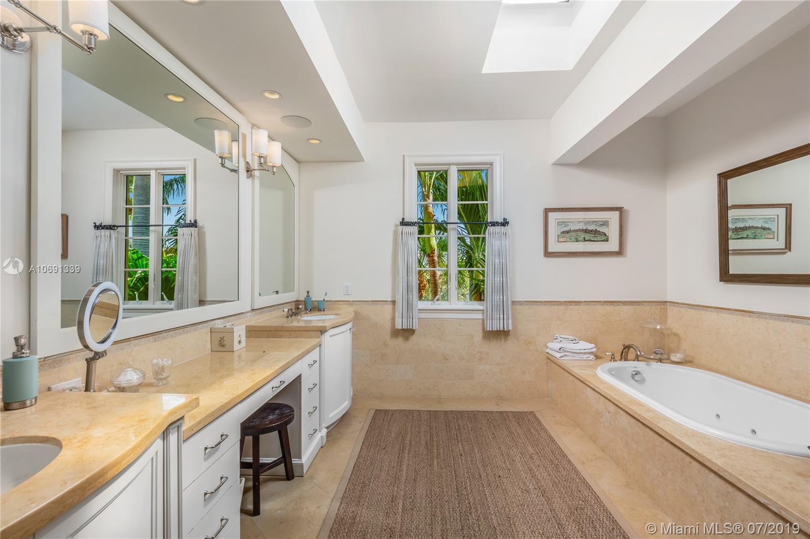 441 Island Drive Key Biscayne, FL 33149 - Photo 25 of 47 MASTER BATH WITH DUAL SINKS