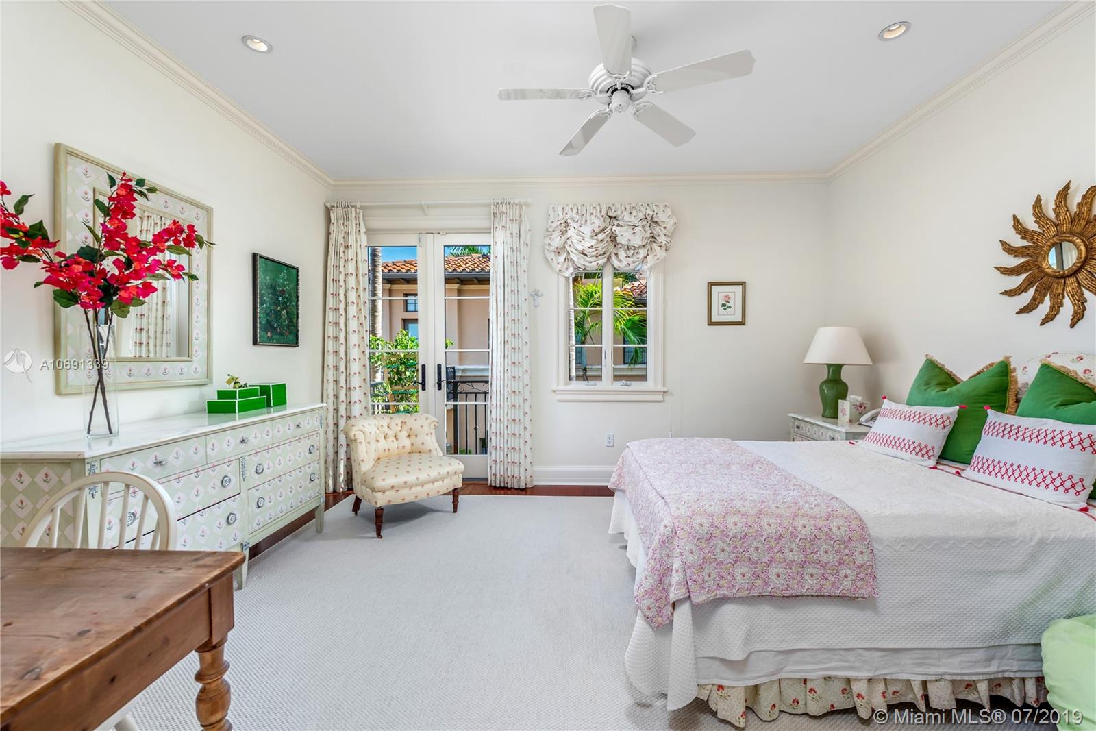 441 Island Drive Key Biscayne, FL 33149 - Photo 34 of 47 CHILDREN'S BEDROOM