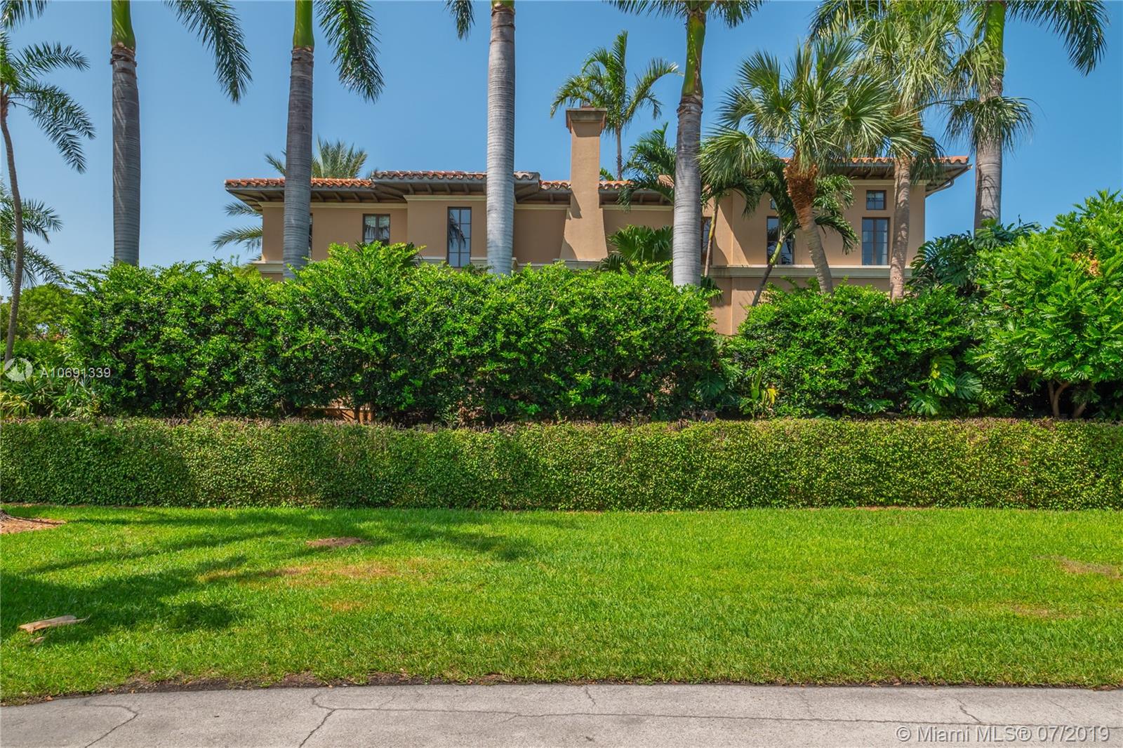 441 Island Drive Key Biscayne, FL 33149 - Photo 45 of 47 HARBOR DRIVE FRONTAGE