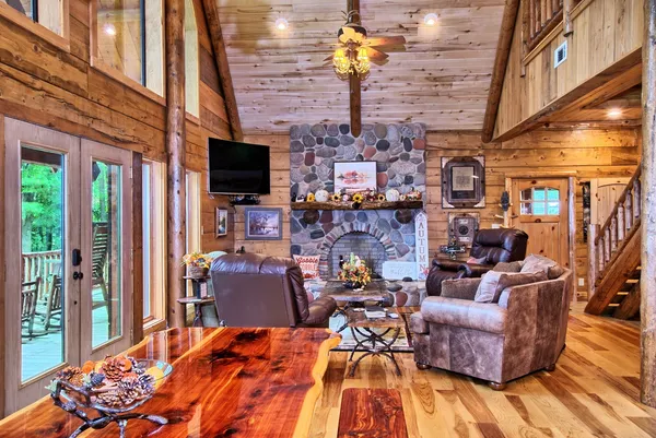 $949,000 | 520 McCoury Loop, Milam, TX 75959