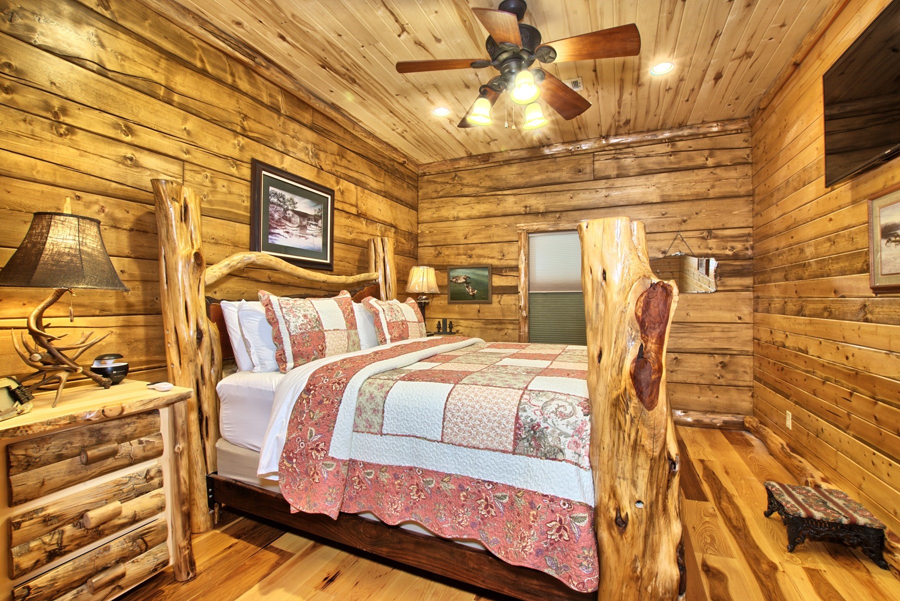 520 McCoury Loop Milam, TX 75959 - Photo 24 of 38 a bed room with a bed and a painting on the wall