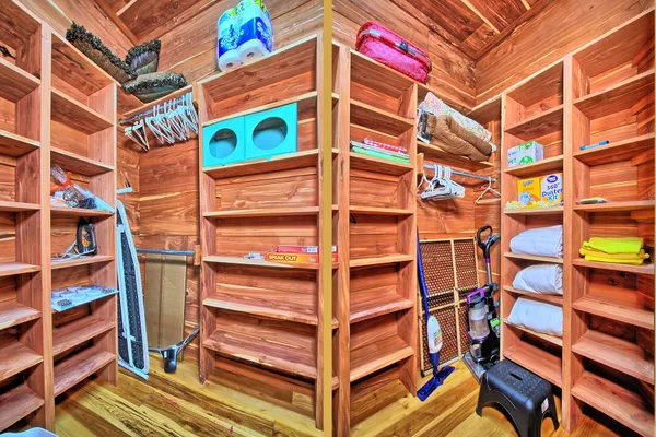 $949,000 | 520 McCoury Loop, Milam, TX 75959