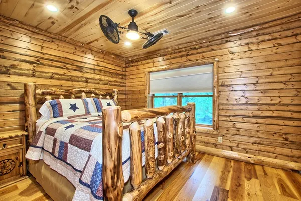 $949,000 | 520 McCoury Loop, Milam, TX 75959