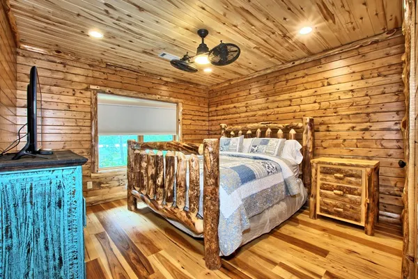 $949,000 | 520 McCoury Loop, Milam, TX 75959