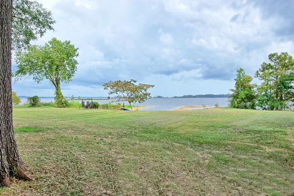 $949,000 | 520 McCoury Loop, Milam, TX 75959