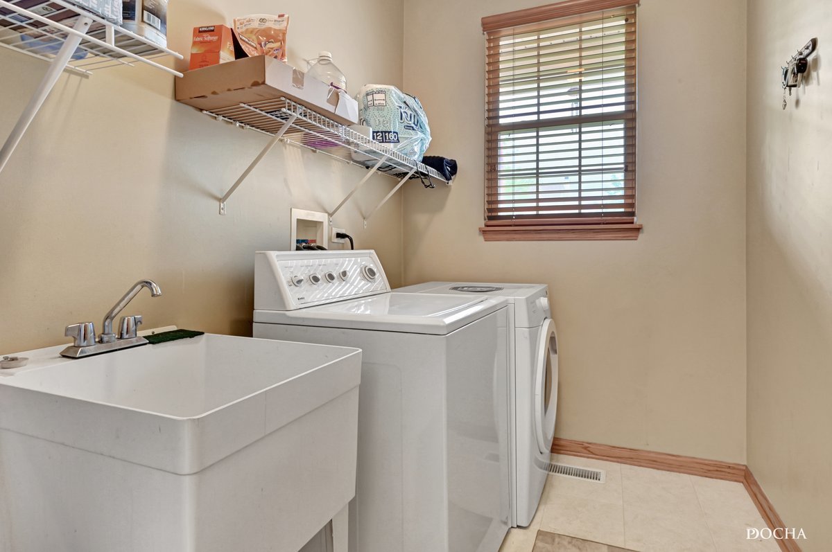 3519 High Ridge Road Carpentersville, IL 60110 - Photo 9 of 28 Gallery Image 9
