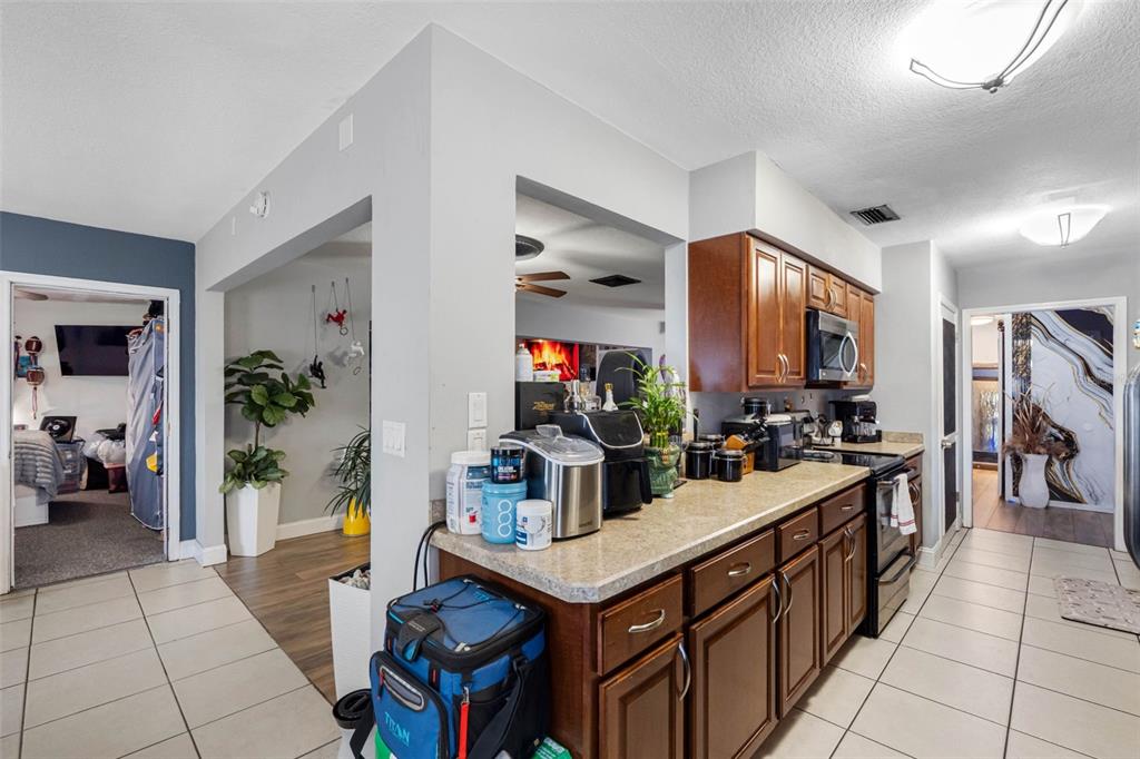 5515 Lake Le Clare Road Lutz, FL 33558 - Photo 24 of 59