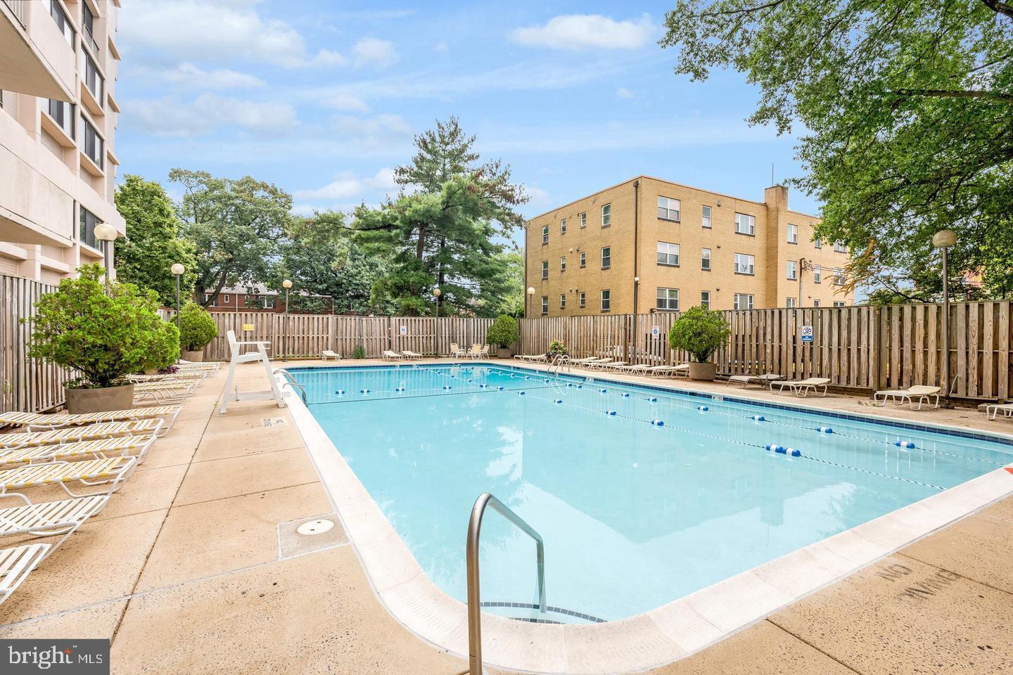 4141 North Henderson Road, Unit 302 Arlington, VA 22203 - Photo 26 of 40 a view of swimming pool