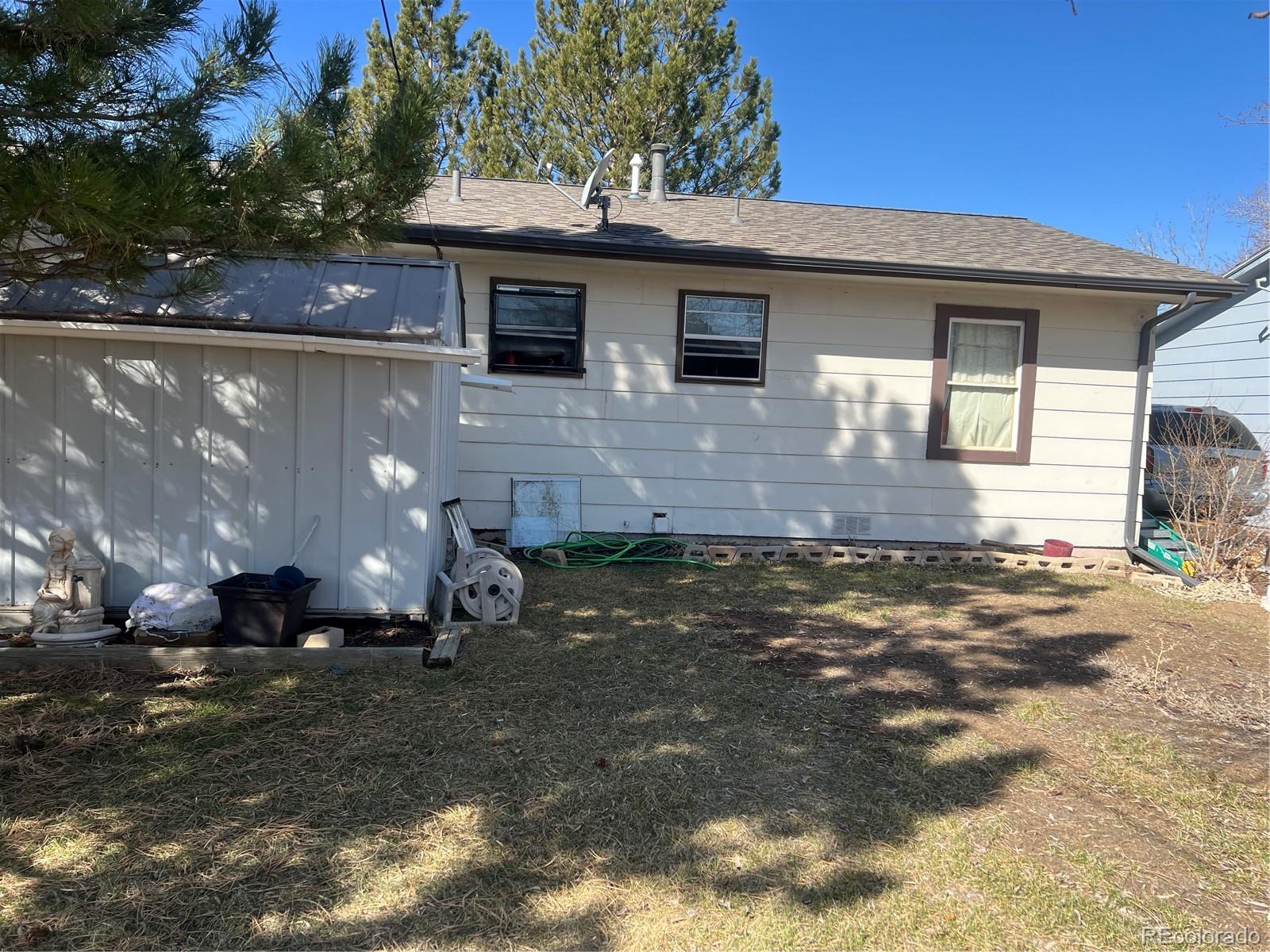 1076 Mobile Street Aurora, CO 80011 - Photo 7 of 8
