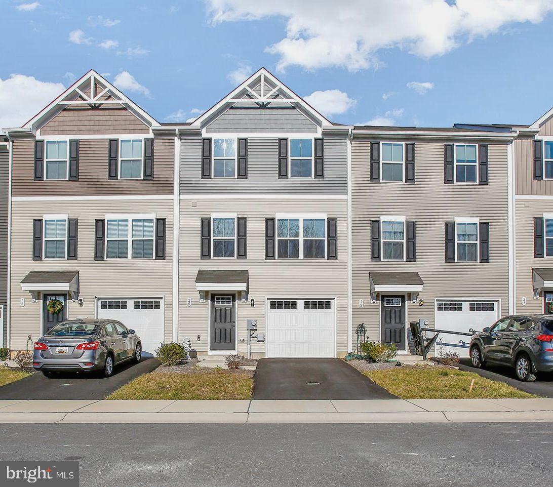 20 Blackgum Road Elkton, MD 21921 - Photo 1 of 26 Classy Looking Townhomes - 2 Tone Front