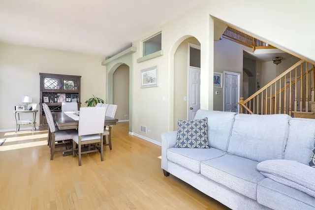 $3,700 | 961 West Spencer Court, Unit 961, Palatine, IL 60067