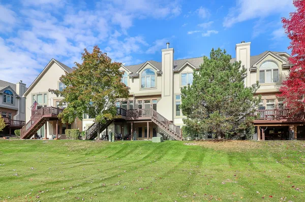 $3,700 | 961 West Spencer Court, Unit 961, Palatine, IL 60067