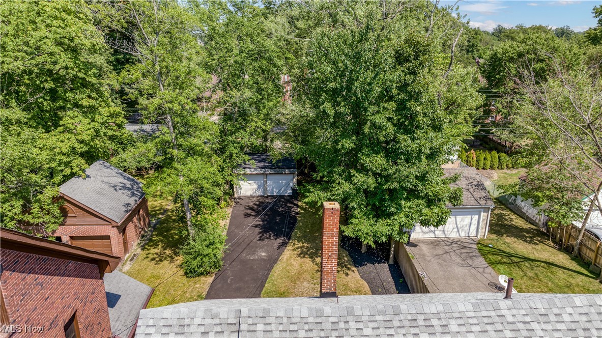 2195 Barrington Road Cleveland, OH 44118 - Photo 49 of 50 Drone / aerial view