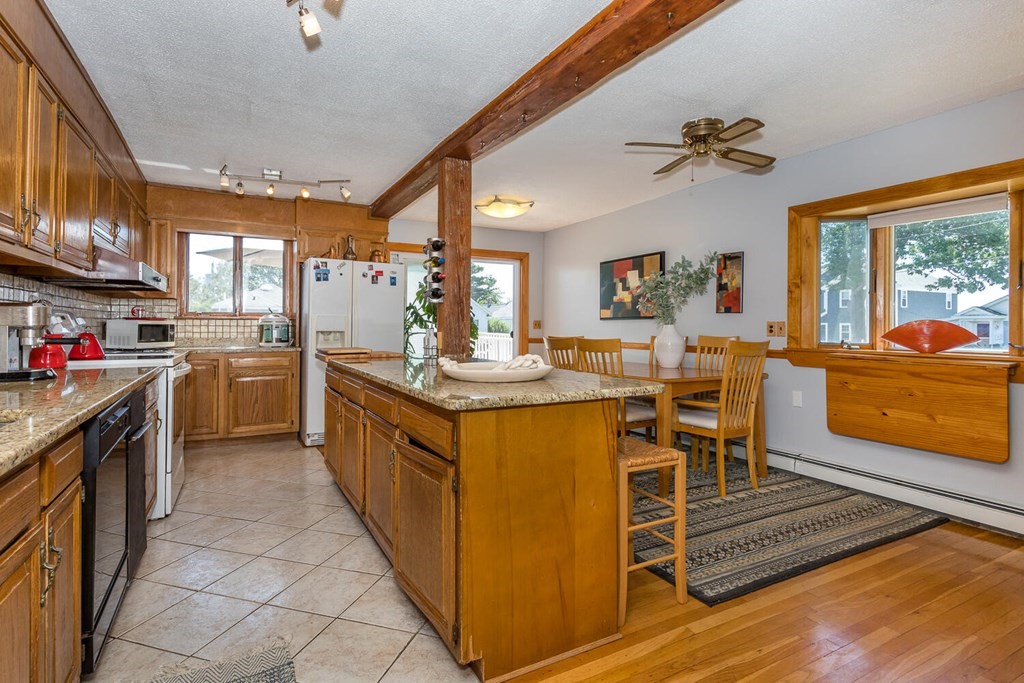 26 Oakwood Road Quincy, MA 02169 - Photo 11 of 42