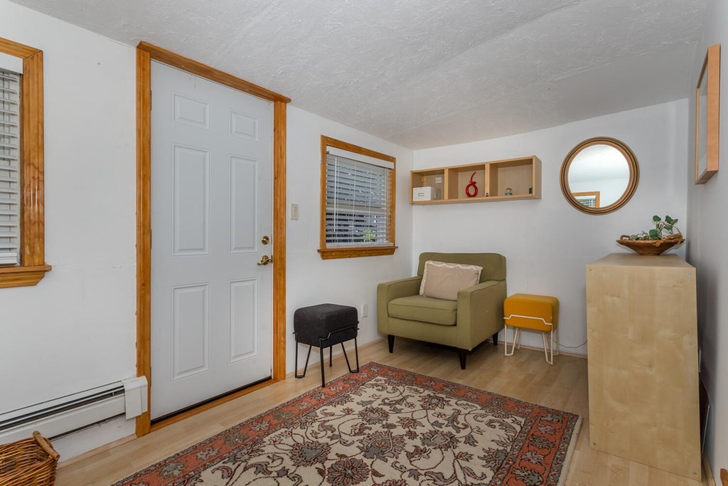 26 Oakwood Road Quincy, MA 02169 - Photo 4 of 42