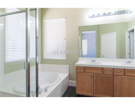 34 Hunt Valley Trail Henderson, NV 89052 - Photo 12 of 16 Master Bath/Spa.