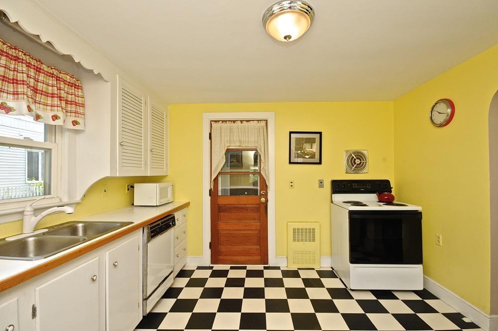 17 Olive Road South Portland, ME 04106 - Photo 3 of 23 Photo