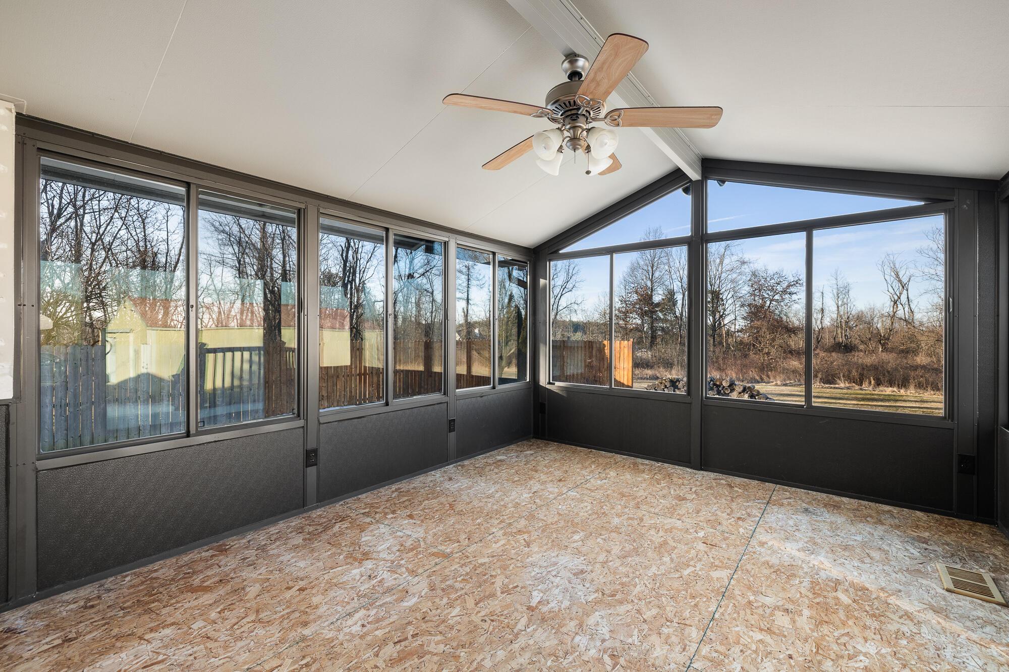 3780 Snodgrass Road Mansfield, OH 44903 - Photo 11 of 42 int-sun-1