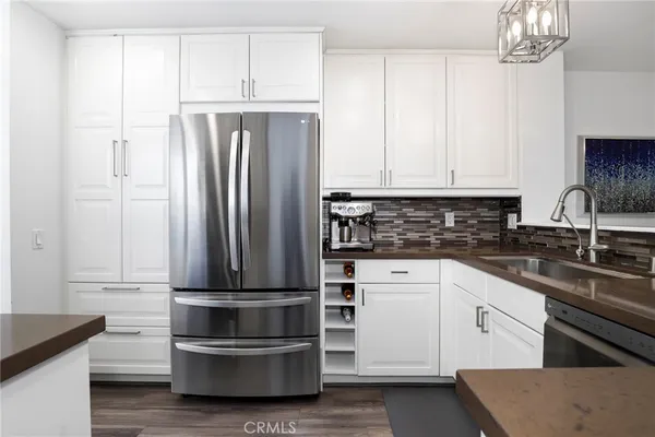 $599,999 | 23971 Arroyo Park Drive, Unit 79, Valencia, CA 91355