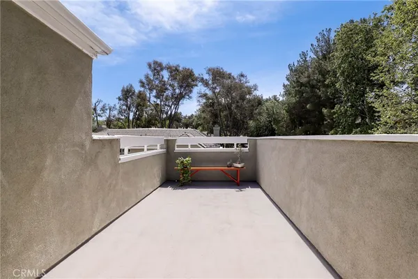 $599,999 | 23971 Arroyo Park Drive, Unit 79, Valencia, CA 91355