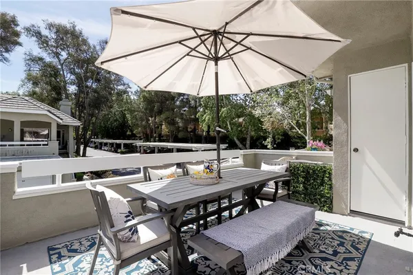 $599,999 | 23971 Arroyo Park Drive, Unit 79, Valencia, CA 91355