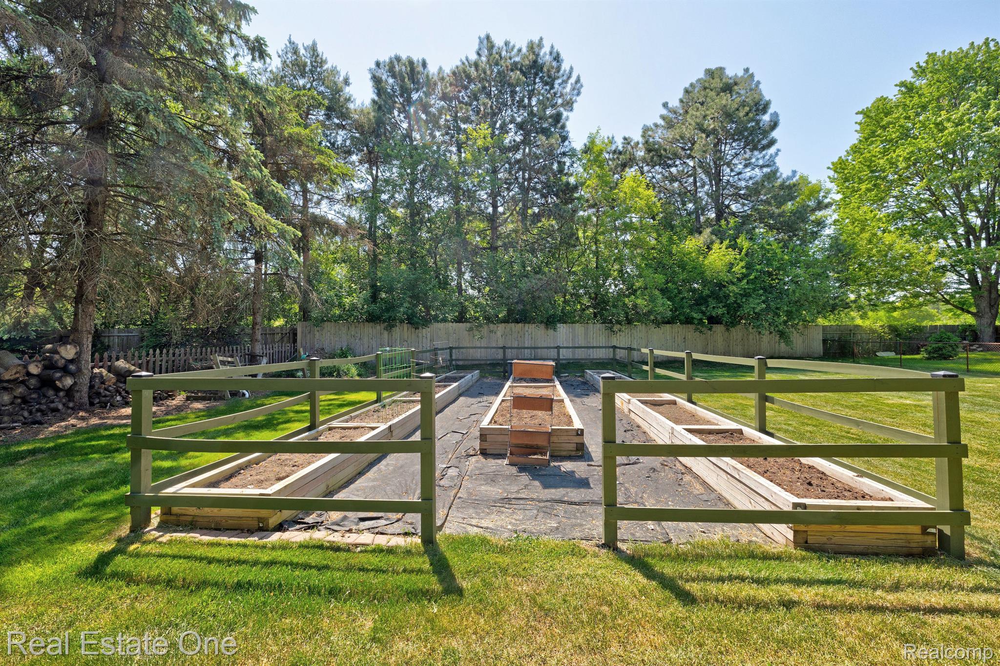 3767 Thomas Road Oxford, MI 48371 - Photo 37 of 40 Gallery Image 37
