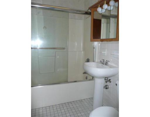 304 Mohawk Road Somerset, MA 02726 - Photo 11 of 12 Gallery Image 11