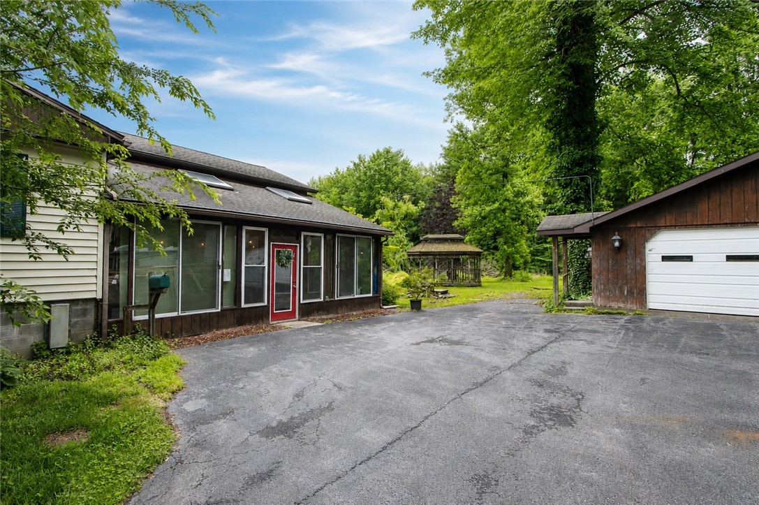 2537 Edwards Road Waterloo, NY 13165 - Photo 5 of 39