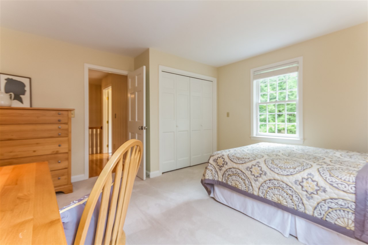 15 Flintlock Road Bedford, NH 03110 - Photo 27 of 39