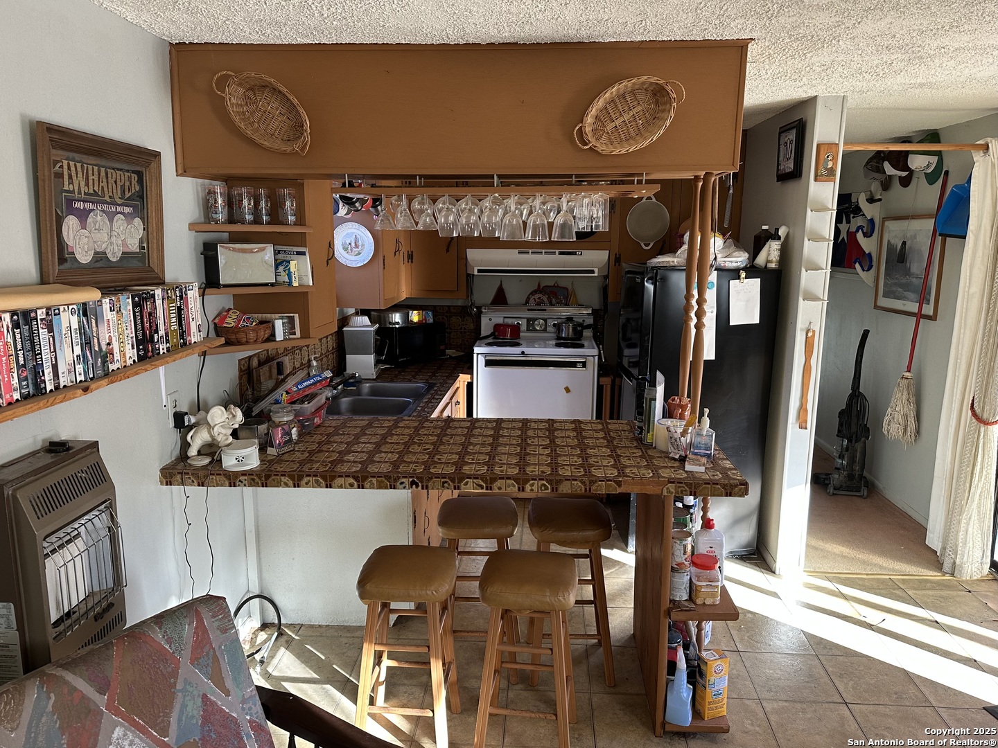 Lot 96 Black Jack Hollow Utopia, TX 78884 - Photo 5 of 20 a living room with lots of furniture and appliances