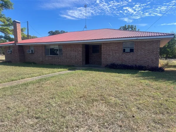 $165,000 | 203 Washington Avenue, Strawn, TX 76475