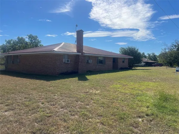 $165,000 | 203 Washington Avenue, Strawn, TX 76475