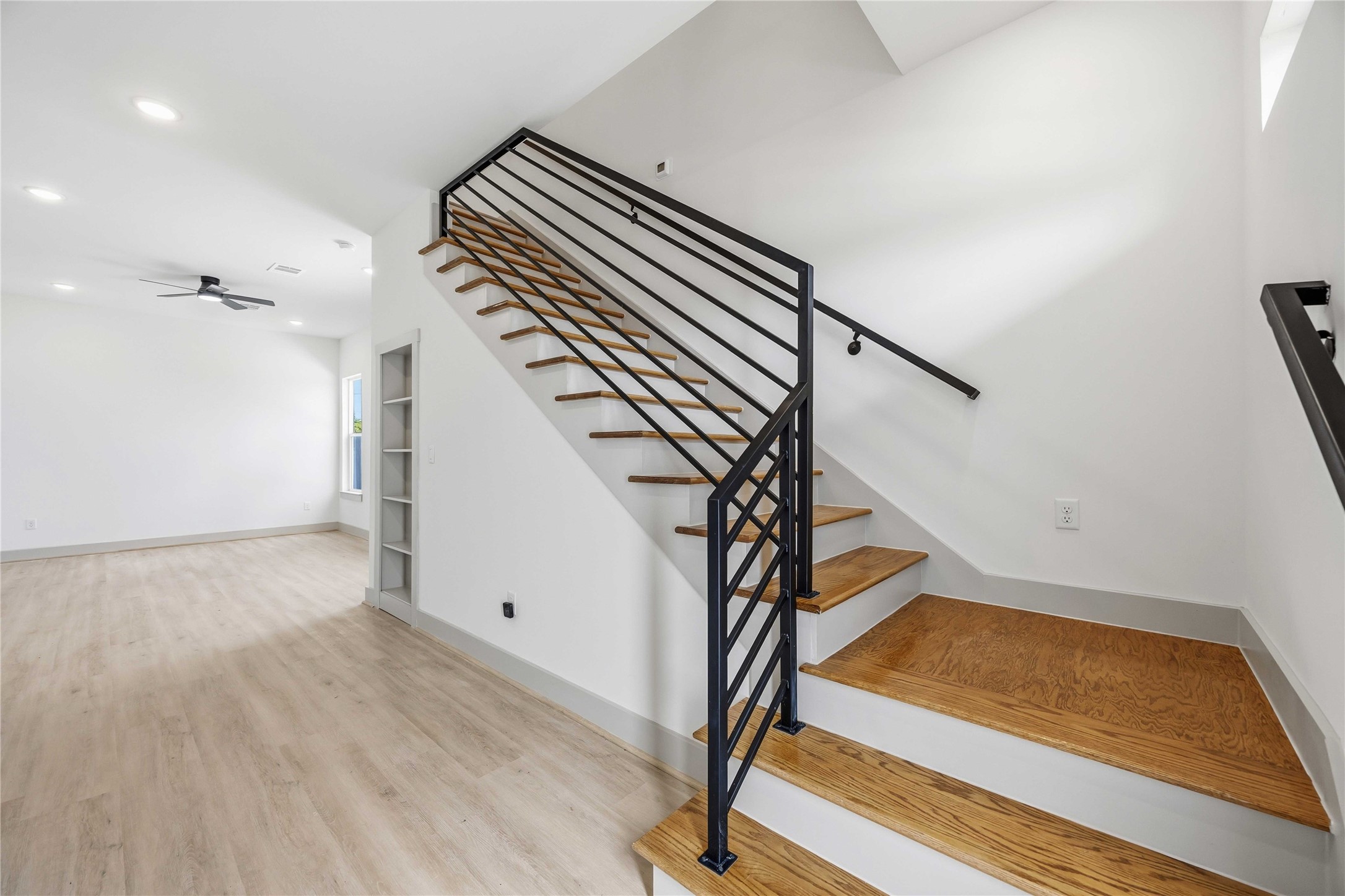 7555 Calhoun Road, Unit A Houston, TX 77033 - Photo 17 of 29 Gallery Image 17