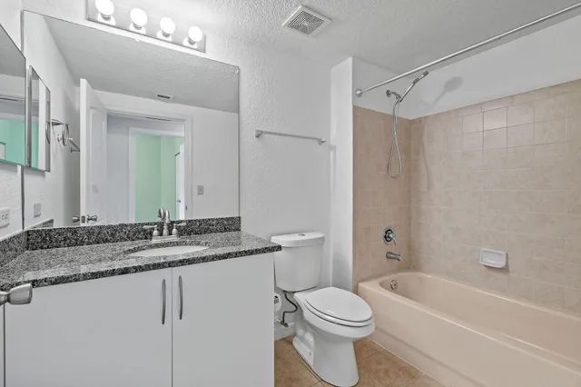 $1,950 | 148 Southwest Peacock Boulevard, Unit 25101, Port St. Lucie, FL 34986