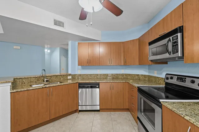 $1,950 | 148 Southwest Peacock Boulevard, Unit 25101, Port St. Lucie, FL 34986