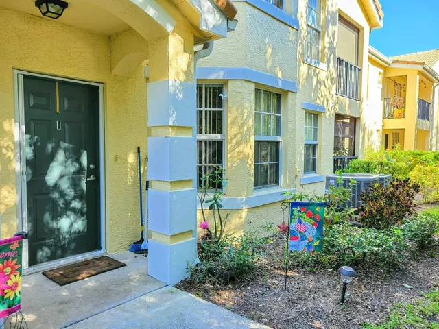 $1,950 | 148 Southwest Peacock Boulevard, Unit 25101, Port St. Lucie, FL 34986