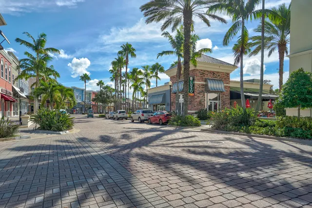 $1,950 | 148 Southwest Peacock Boulevard, Unit 25101, Port St. Lucie, FL 34986