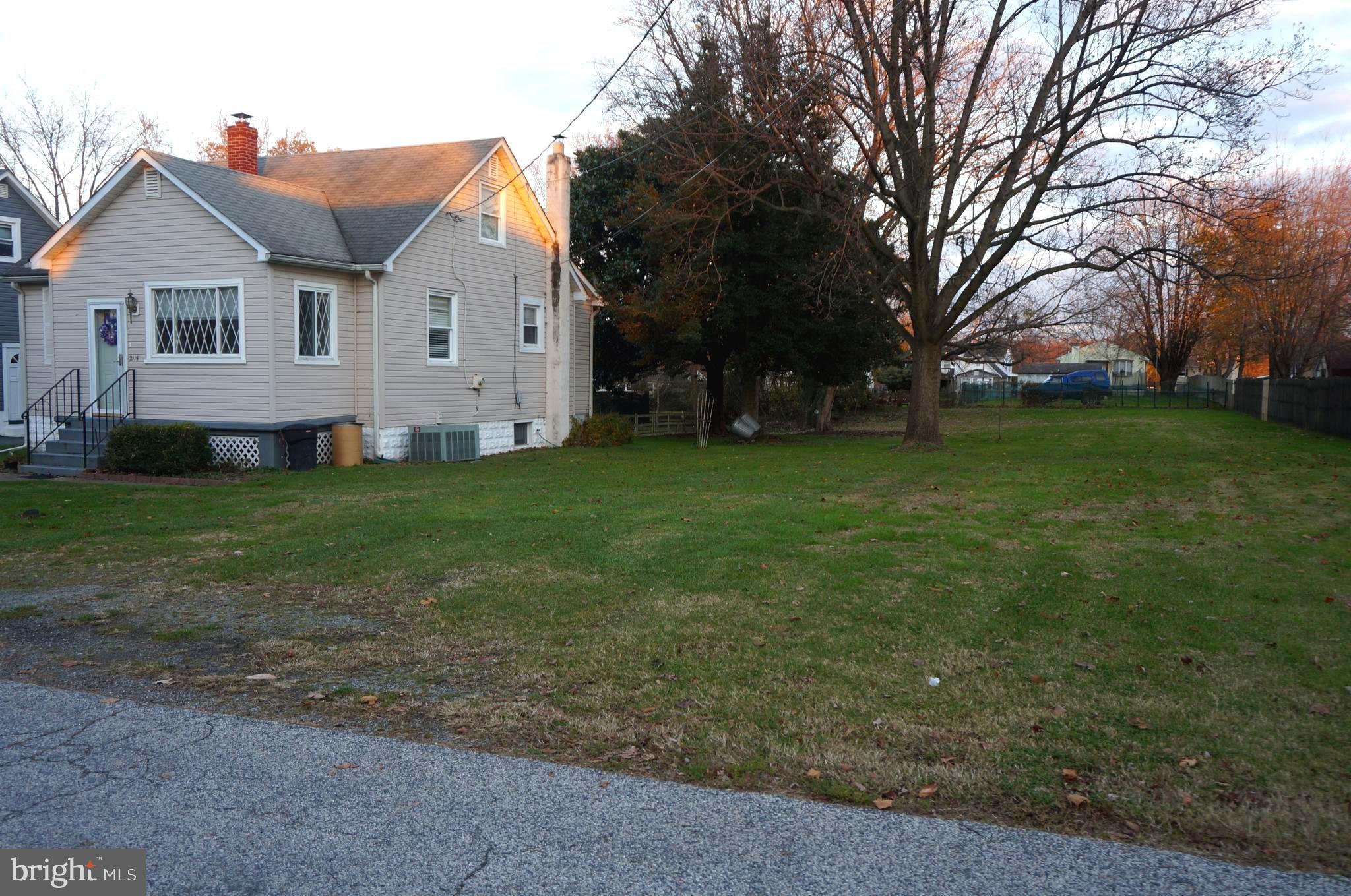 2115 Oak Road Baltimore, MD 21219 - Photo 2 of 29