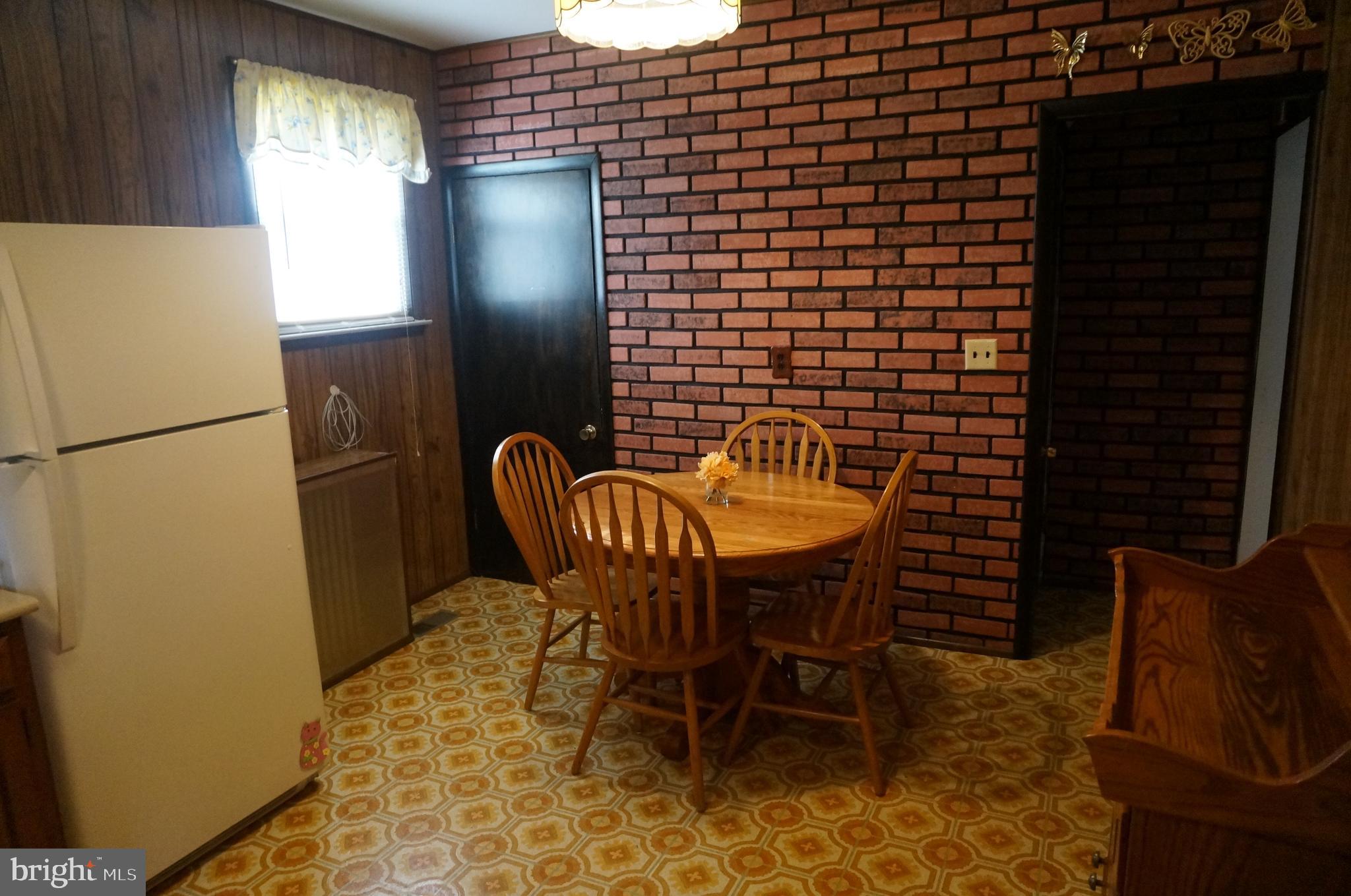 2115 Oak Road Baltimore, MD 21219 - Photo 17 of 29