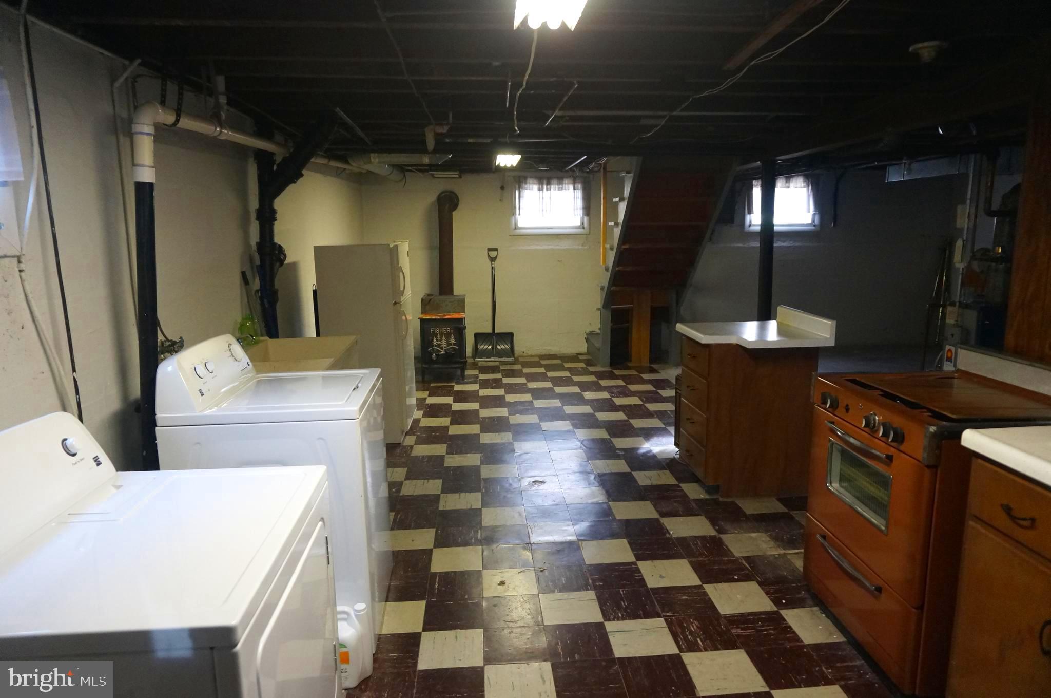 2115 Oak Road Baltimore, MD 21219 - Photo 25 of 29